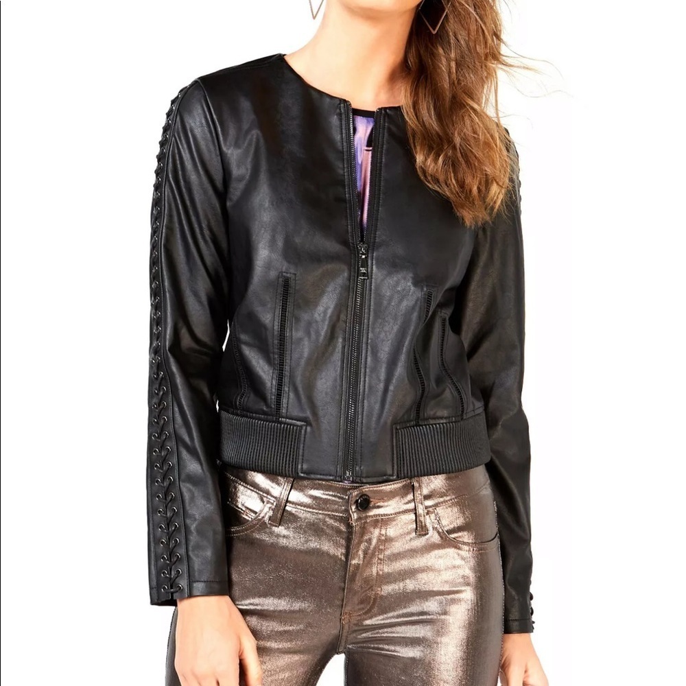 NWT Guess Leather jet black multi Aiken good for S or M